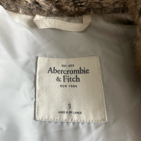 Abercrombie & Fitch Fur Vest - Picture 4 of 4